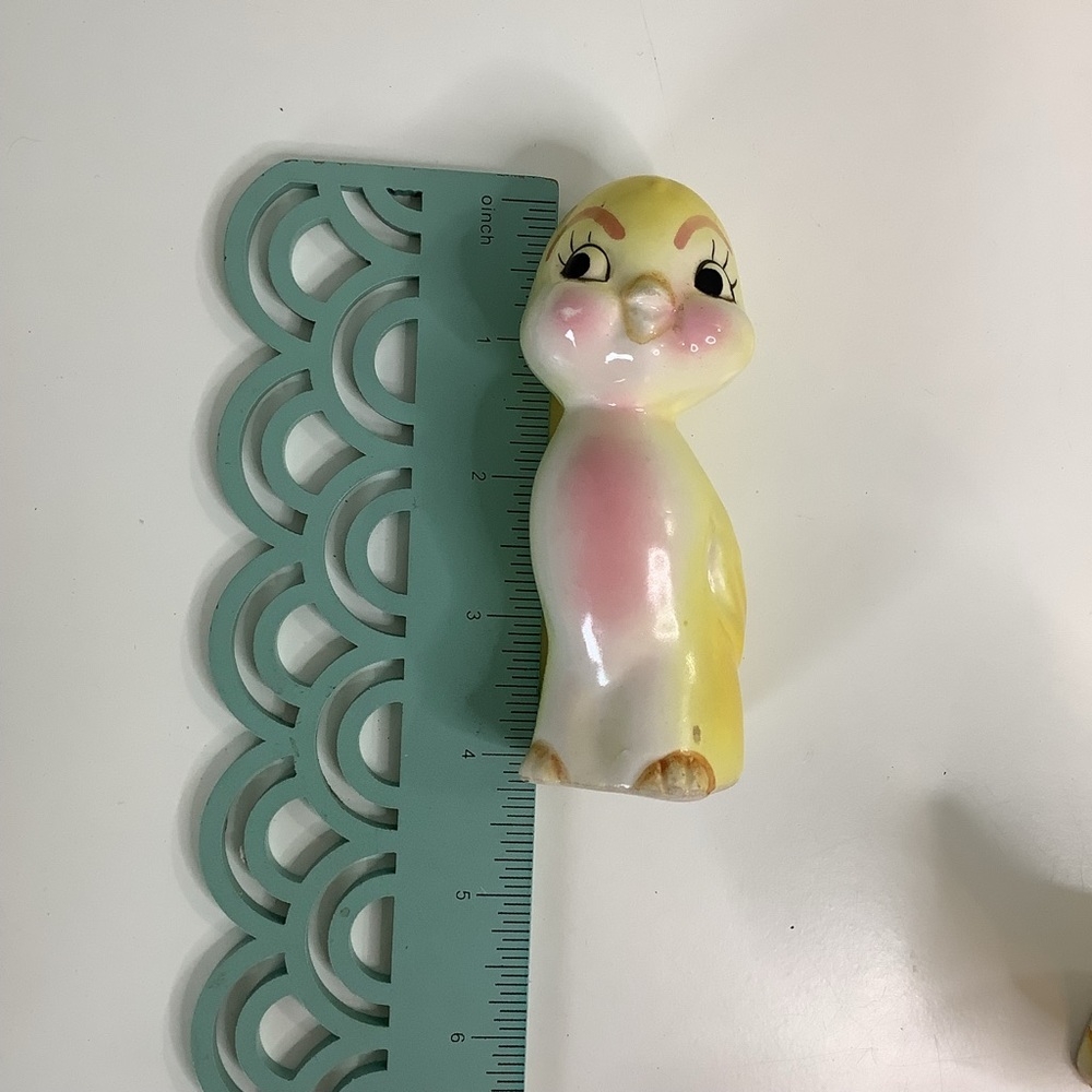 Vintage Anthropomorphic Yellow Bird Salt and Pepper Shakers Japan Canary Big Eye - Picture 9 of 10